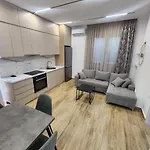 Lida's 2 Bedrooms Apartment *